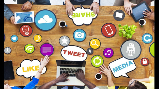 Aiutaci a gestire i social, raccontando il cambiamento un post alla volta