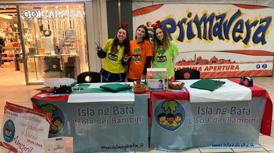 Impacchetta i regali di Natale con Isla ng Bata!